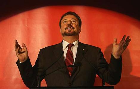 ronradford_wideweb__470x299,0