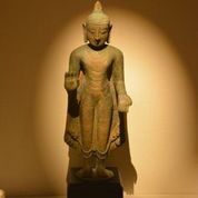 standing_buddha_nagai